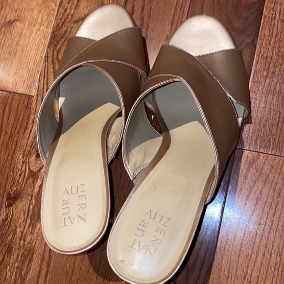 Naturilizer copper tone high heels Sandals 11 M - Picture 9 of 15